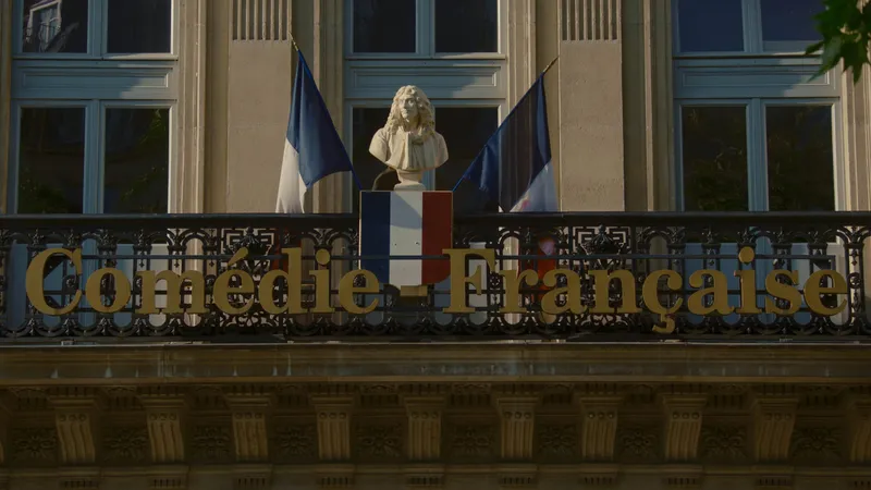 Still image from the movie Comédie-Française